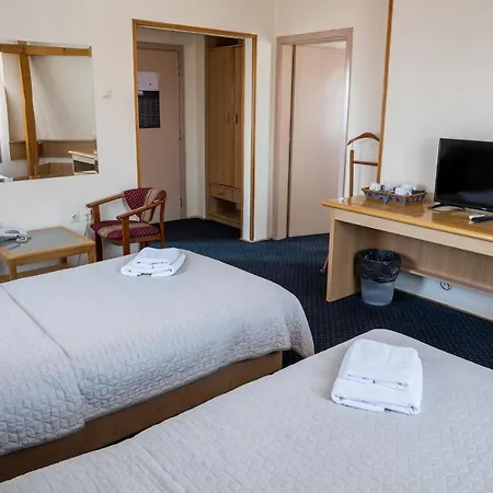 Hotel Garni Hotel Panorama Lux 3*