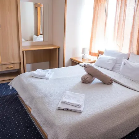 Hotel Garni Panorama Lux Ni