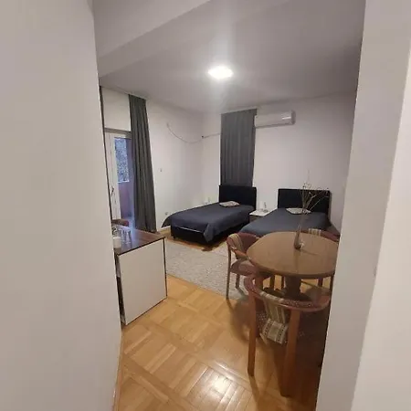 Garni Panorama Lux 3* Ni