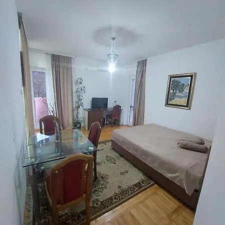 Hotel Garni Panorama Lux Ni