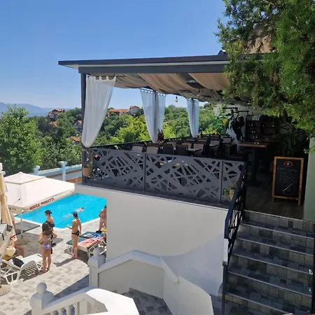 Garni Panorama Lux 3* Ni