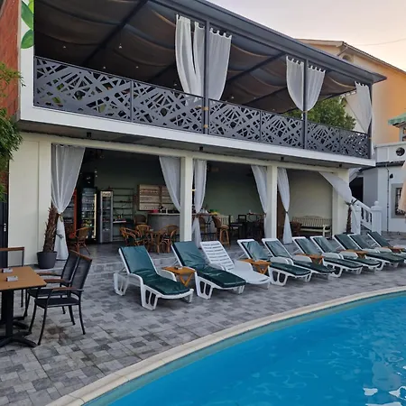 Hotel Garni Panorama Lux 3*