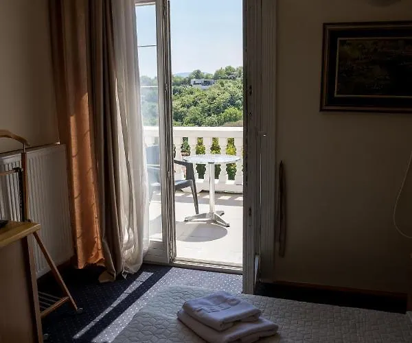 Garni Panorama Lux 3*