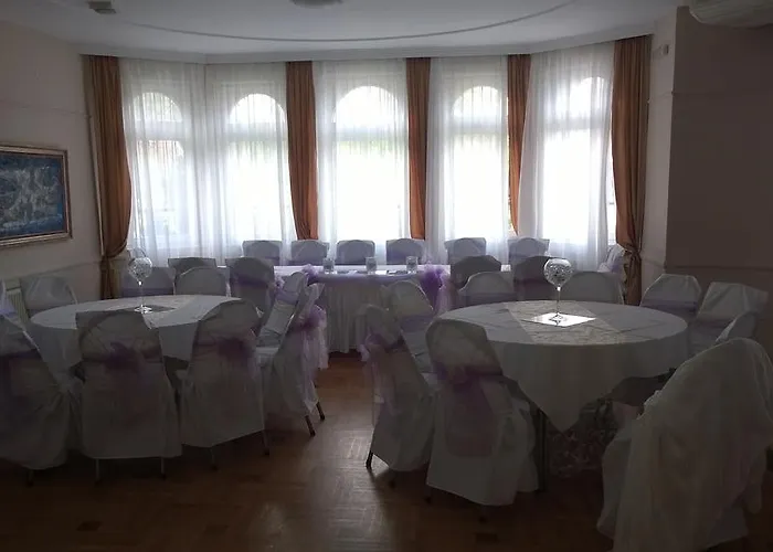 Otel Garni Panorama Lux Ni
